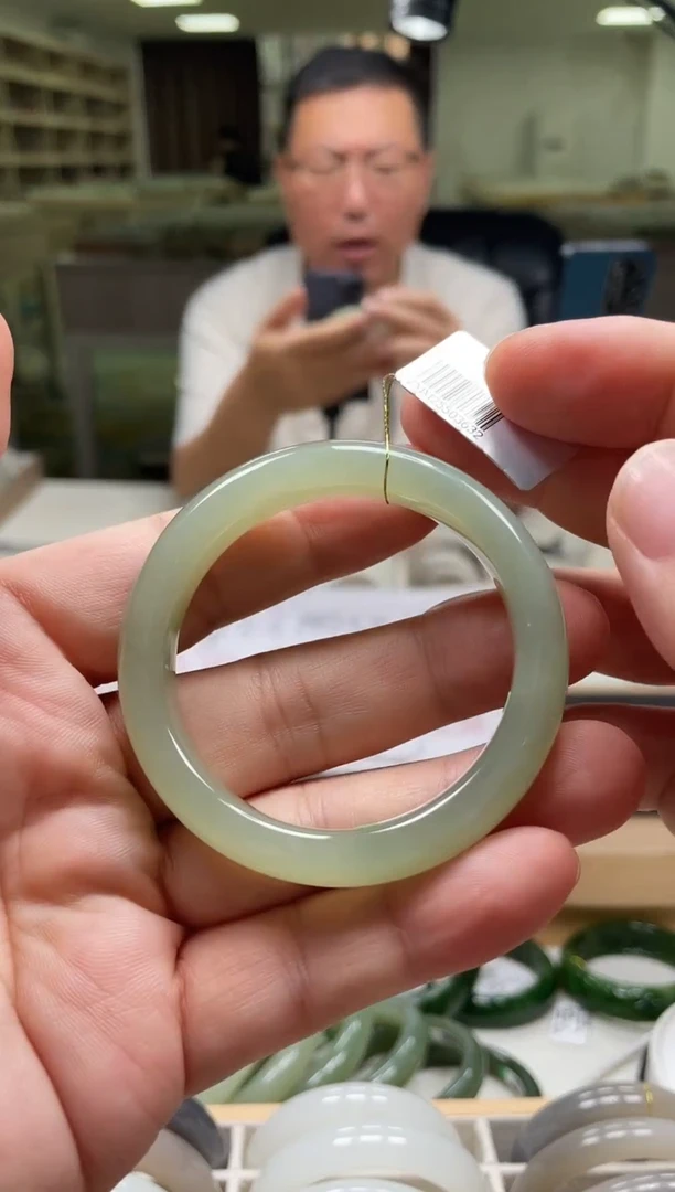 未镶嵌手镯和田玉51-52圈口 3632