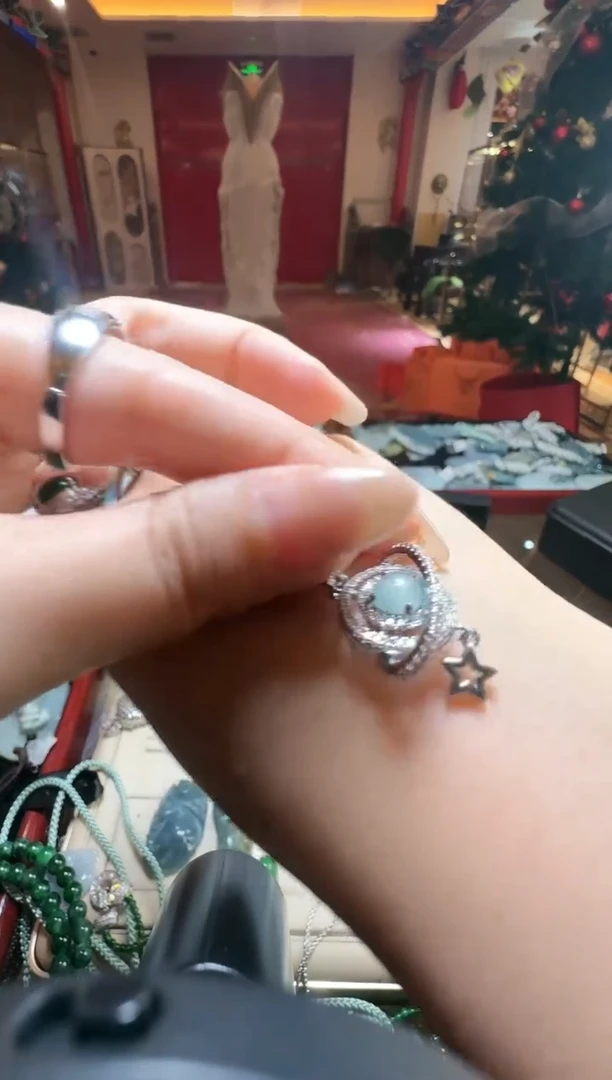 【闪购商品】翡翠吊坠(不含链)未镶嵌翡翠