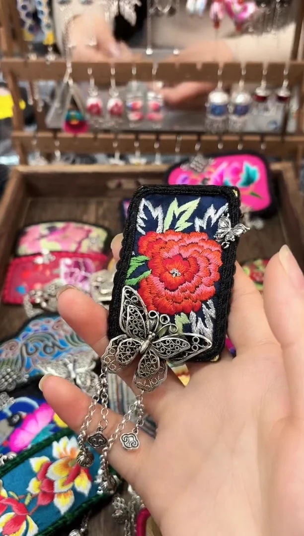 织绣R**️民族风非遗老绣饰品184