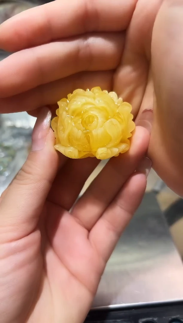 未镶嵌琥珀裸石蜜蜡吊坠