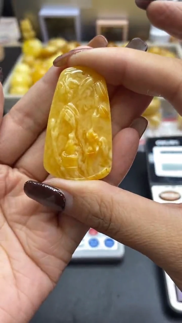 琥珀未镶嵌珠宝奇石497
