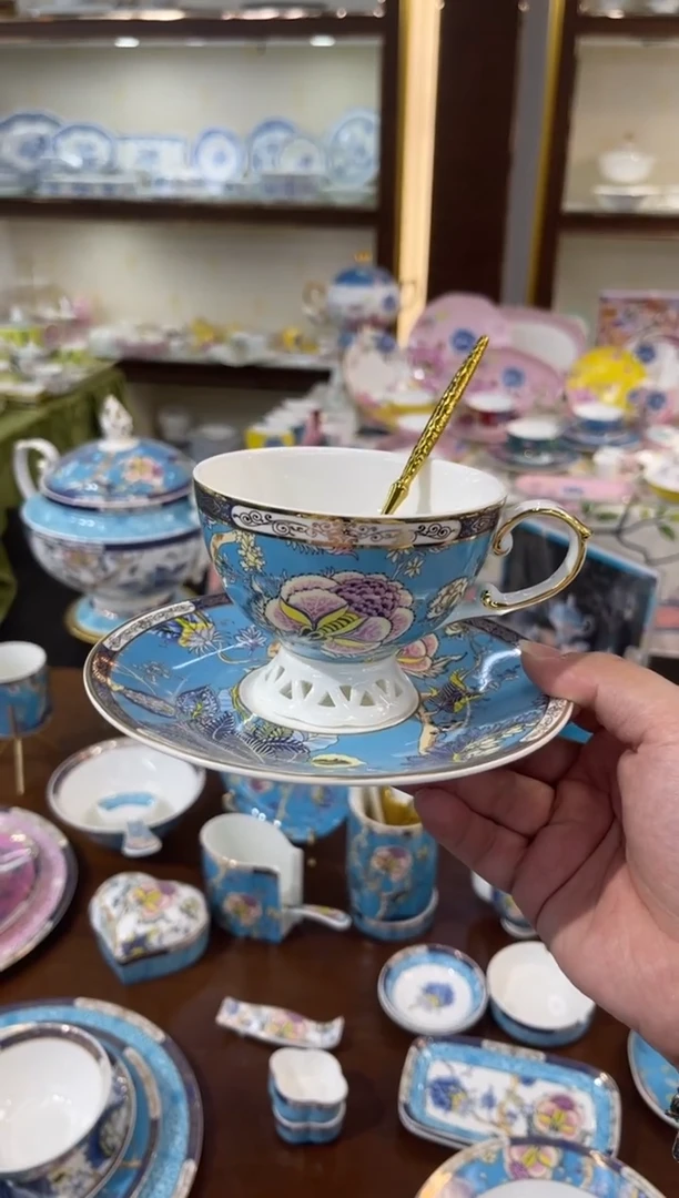 45%以上骨粉骨瓷咖啡杯碟配金勺