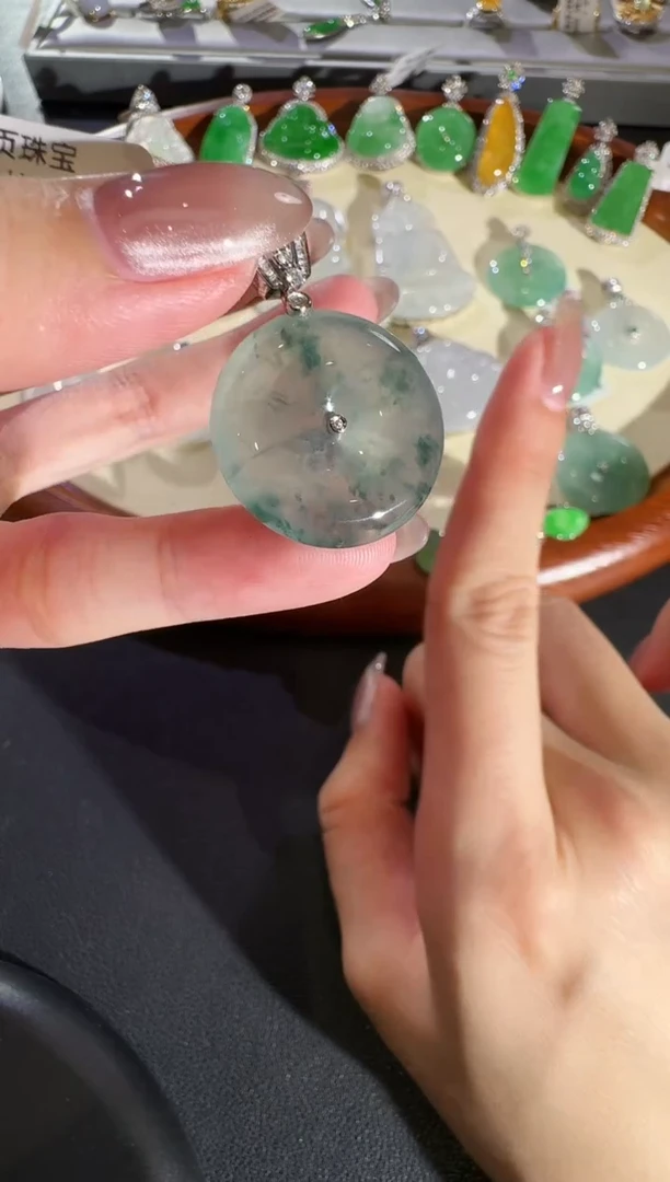 翡翠18K金镶嵌吊坠(不含链)【源头工厂】钻石镶嵌