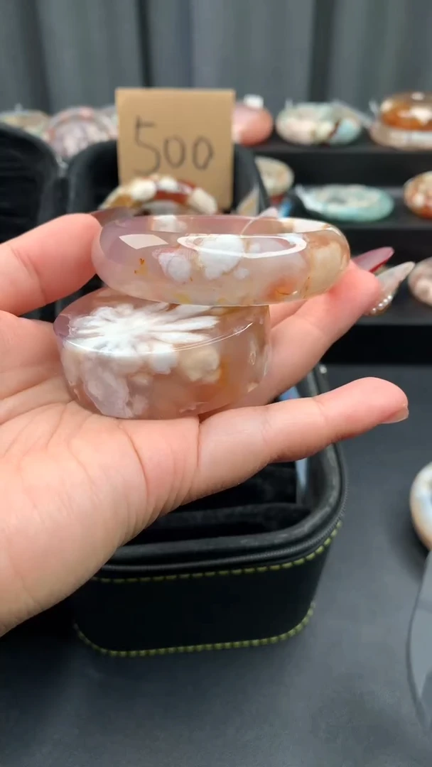 未镶嵌手镯石英质玉（55圈口）赠送镯心