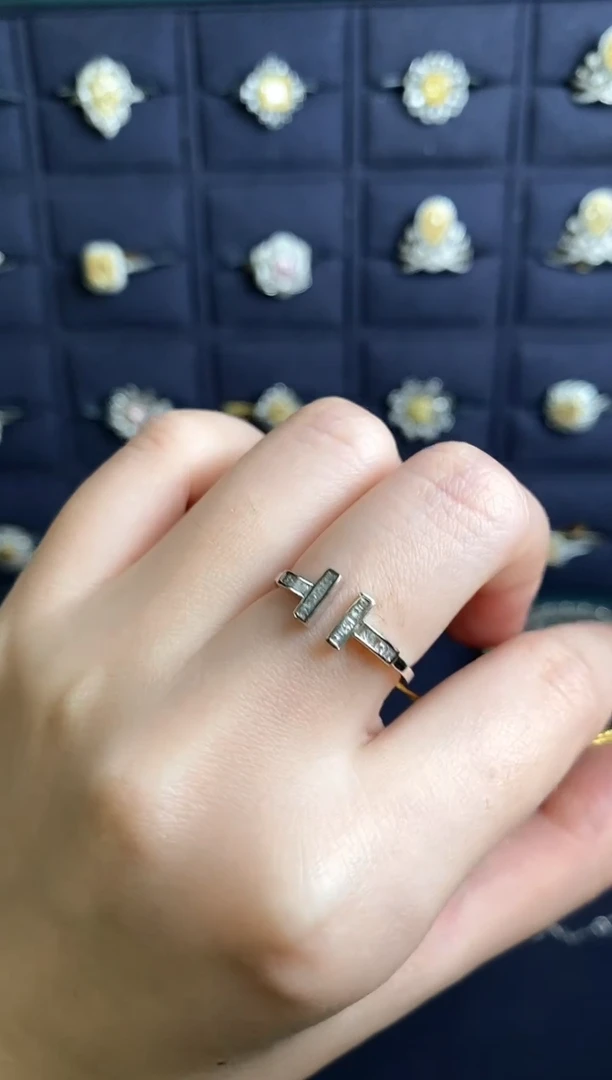 18K金镶嵌戒指钻石001