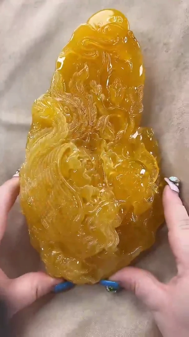 未镶嵌颈饰琥珀吊坠