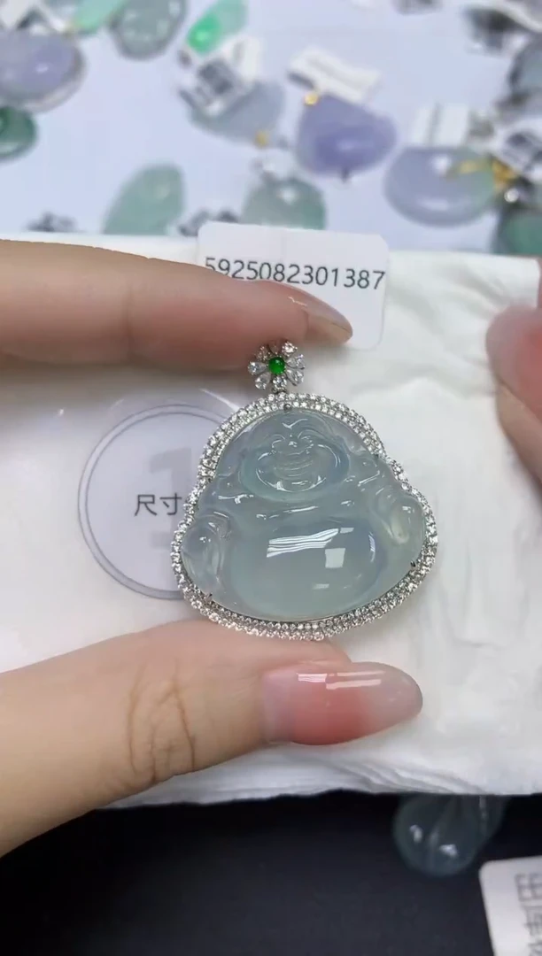 颈饰18K金镶嵌翡翠天然缅甸翡翠A货百元以上9元证书费自理