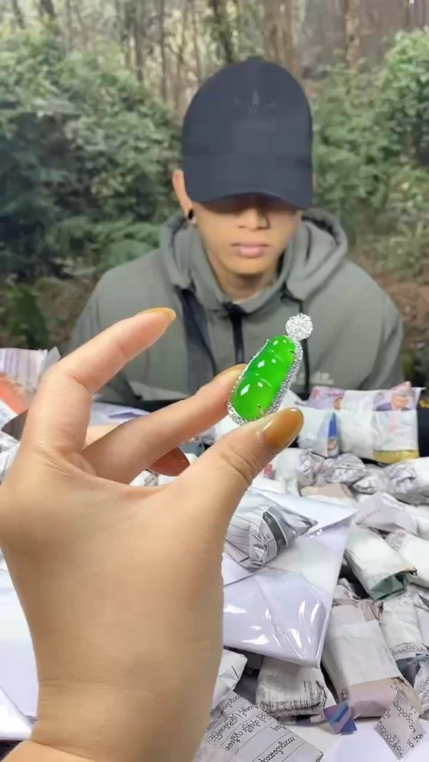 满色吊坠 所见即所得！！