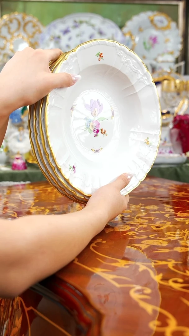 瓷灿*米多家中古瓷器如图所示35