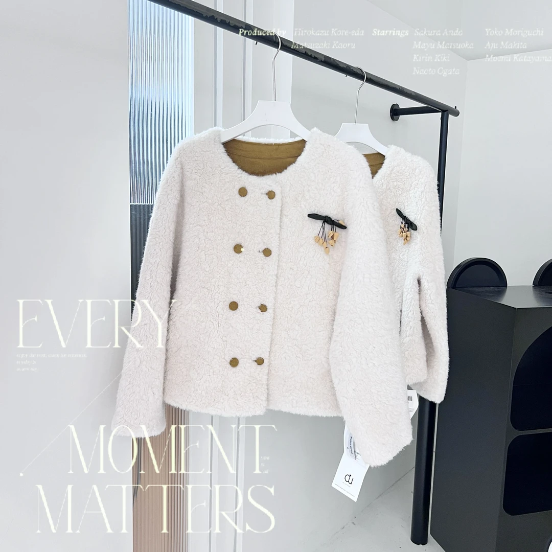 【Q-xyy服饰】秋冬雪娃娃双排扣重工皮毛一体小外套 88175