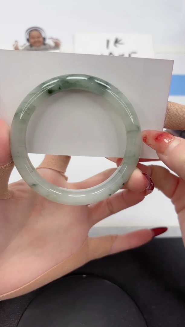 【闪购商品】石英质玉手镯未镶嵌A253-60.7