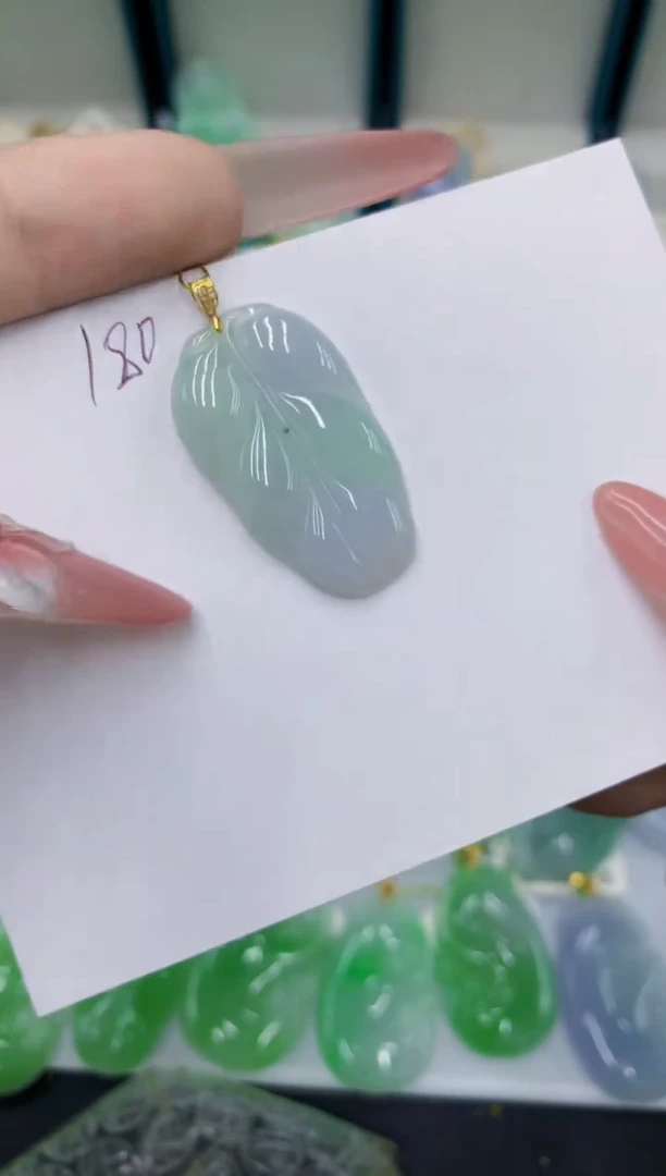 颈饰18K金镶嵌翡翠111111111111111