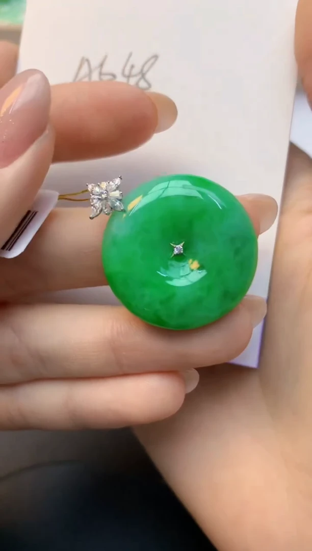 颈饰18K金镶嵌翡翠天然A货缅甸翡翠百元以上9元证书费自理