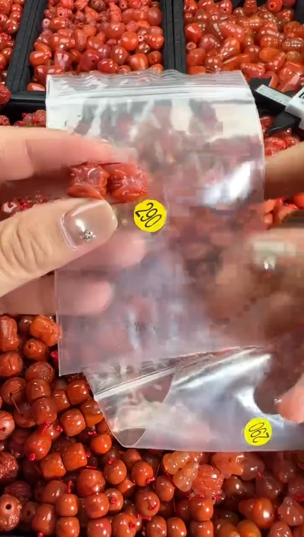 【闪购商品】南红玛瑙颈饰未镶嵌1