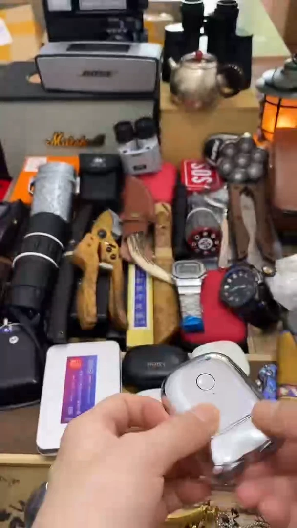 瓷片闪购商品  如图所示