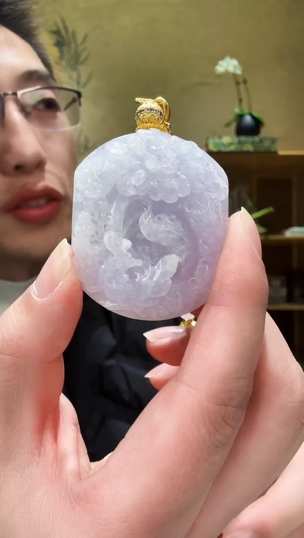 颈饰未镶嵌翡翠吊坠