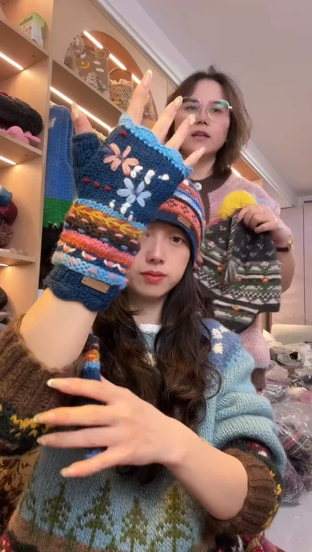 羊毛美利奴蓝色刺绣半包手套