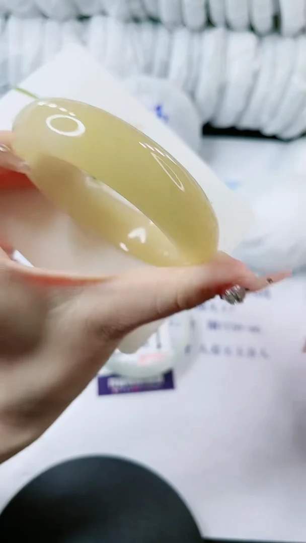 【闪购商品】石英质玉手镯未镶嵌多样性发货S182