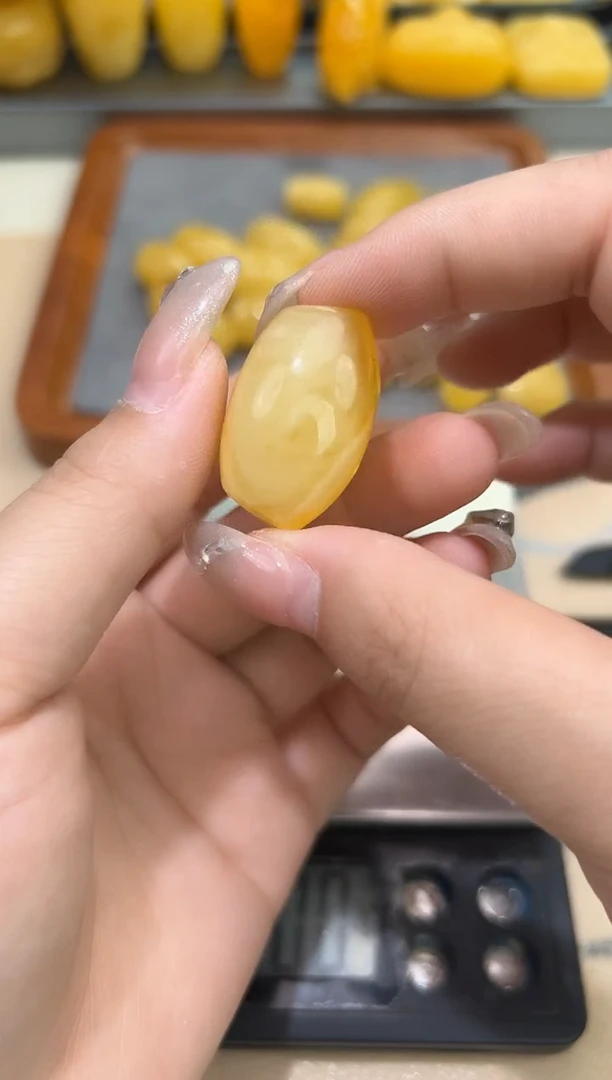 裸石琥珀未镶嵌琥珀蜜蜡吊坠