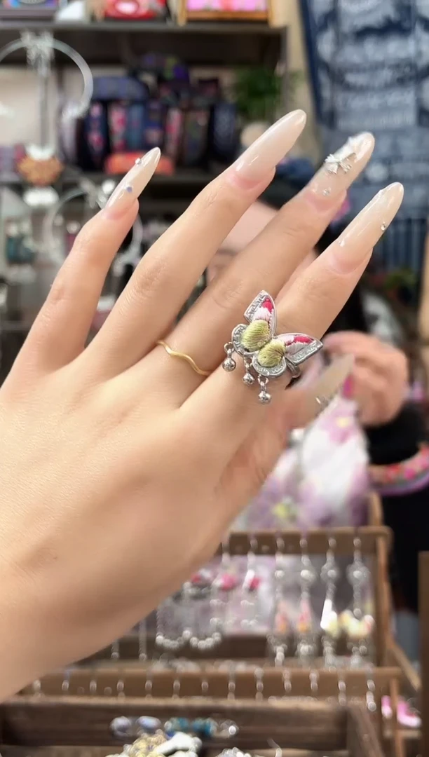 织绣民族风非遗老绣苗银饰品302