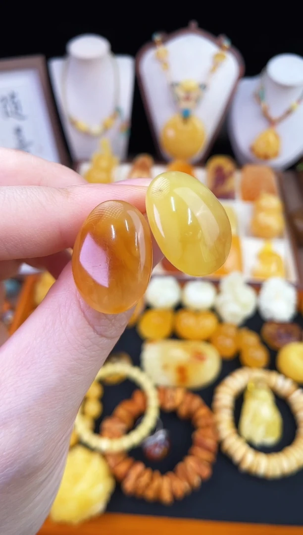 琥珀未镶嵌珠宝奇石柒月