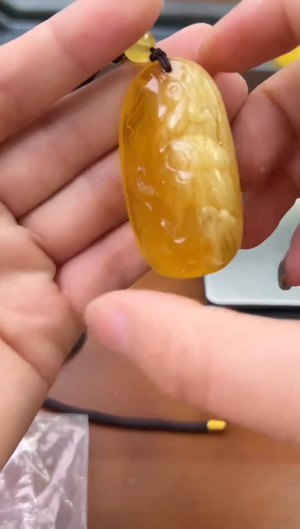 未镶嵌蜜蜡裸石琥珀蜜蜡吊坠