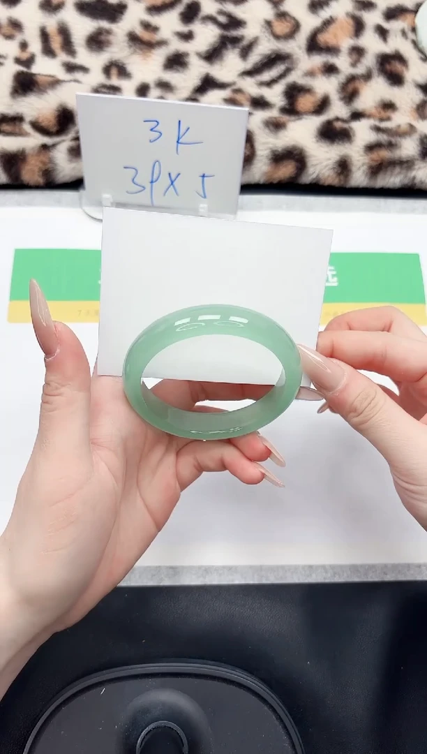 【闪购商品】石英质玉手镯未镶嵌39-53