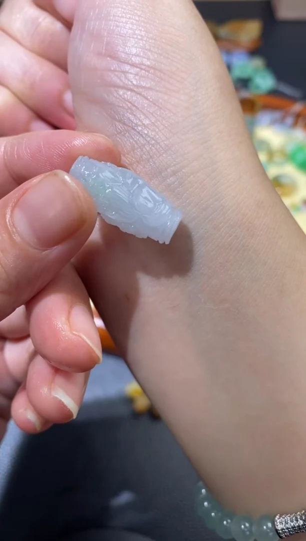定制翡翠未镶嵌翡翠毛货~