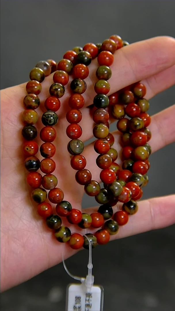 南红玛瑙多圈未镶嵌040ZB0509产品一个