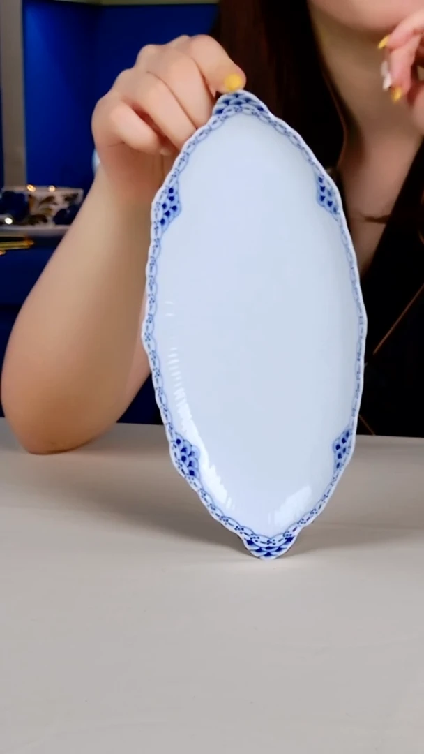 每天早上六点（公主蓝）
