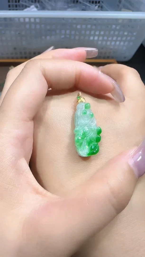 翡翠18K金镶嵌颈饰250529161