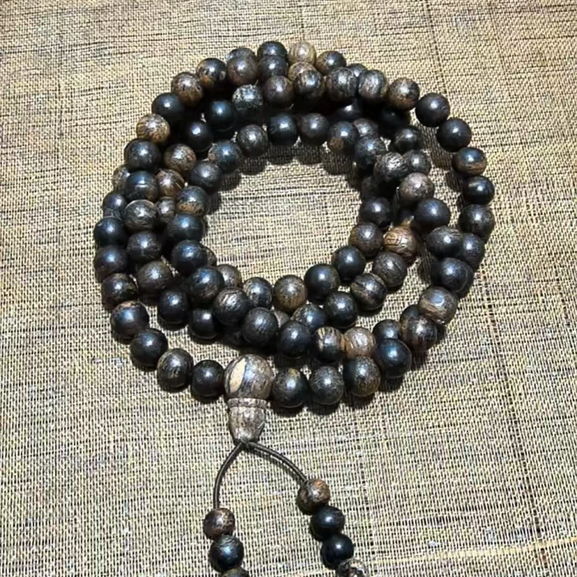 沉香文创08 百年瘤疤玉化海南老白奇