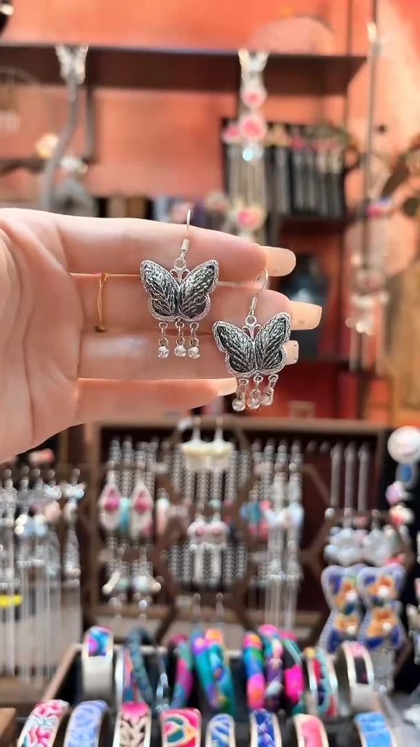 织绣云织谣民族风精美饰品   342