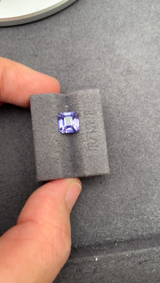 裸石彩色蓝宝石2ct  紫蓝宝石 定制 B