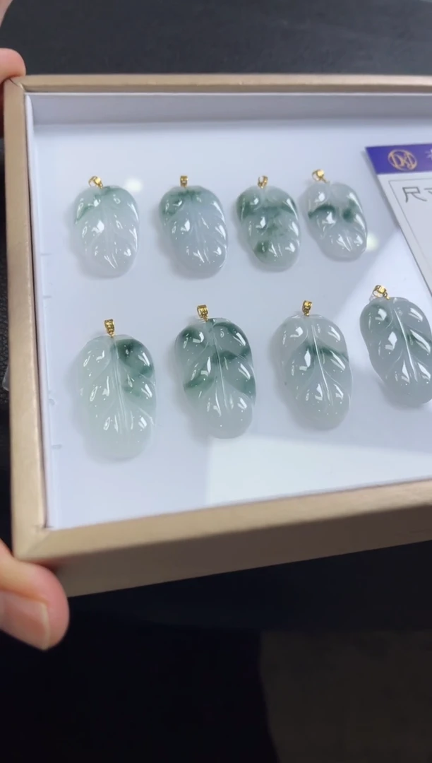 【闪购商品】翡翠颈饰18K金镶嵌A342 /多样性发一件/配绳子