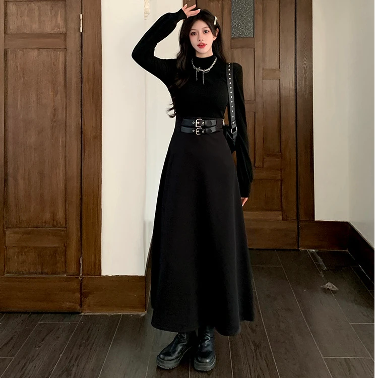 赫本风黑色假两件连衣裙女春季法式气质半高领收腰内搭小黑裙子秋