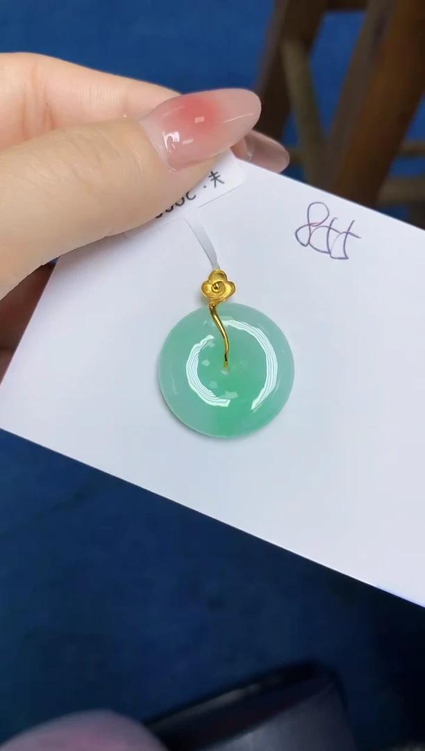 翡翠18K金镶嵌颈饰 天然缅甸翡翠A货