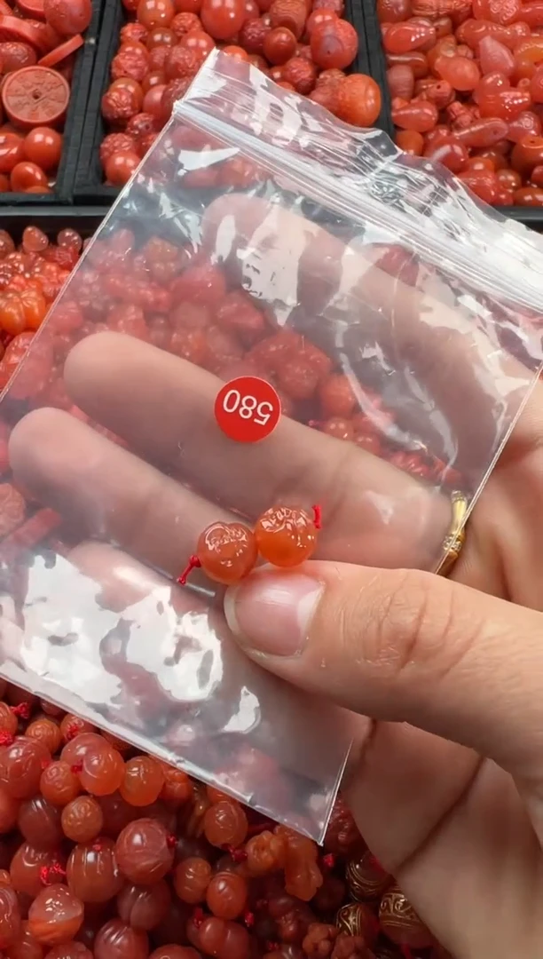 【闪购商品】南红玛瑙颈饰未镶嵌1