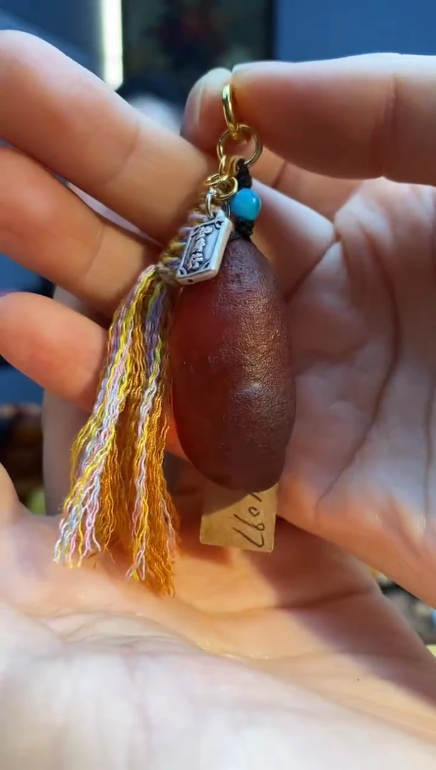 琥珀颈饰未镶嵌二***姐挂件