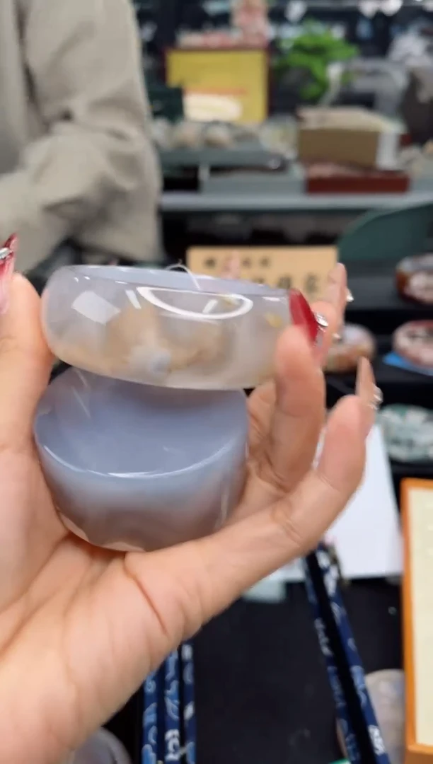 【闪购商品】石英质玉手镯未镶嵌59圈口（赠品镯心）1538429