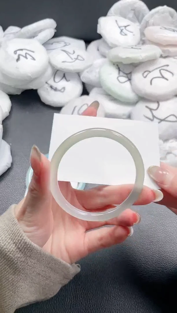 【闪购商品】石英质玉手镯未镶嵌04J193-52