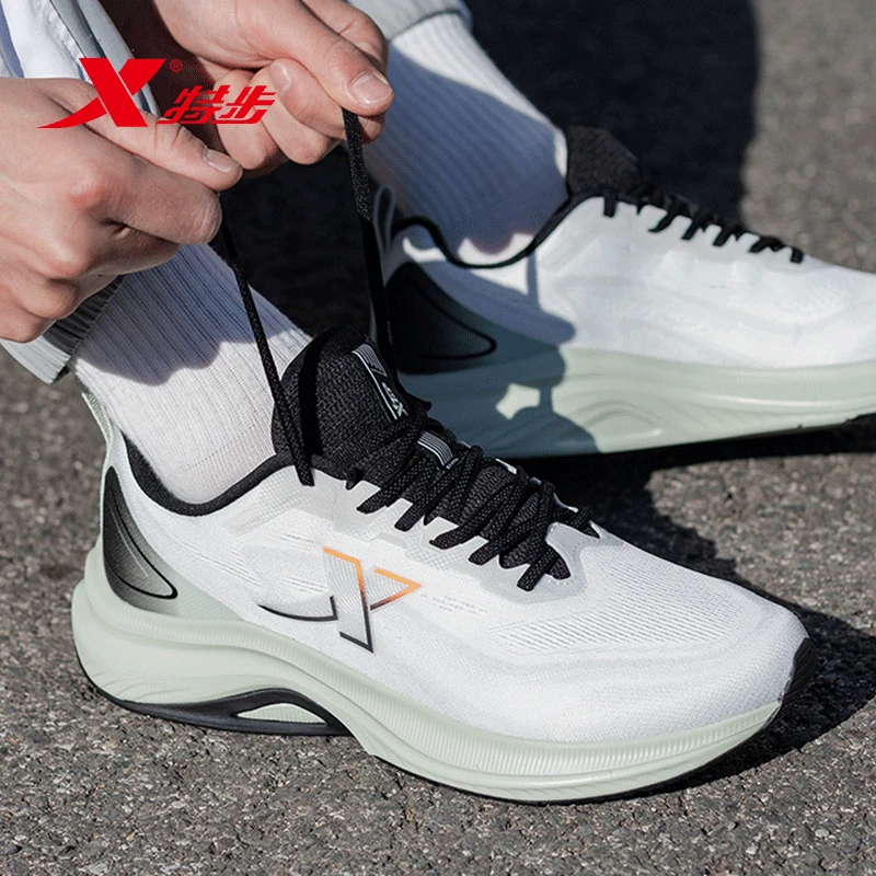 特步香菜MAX跑鞋男鞋减震回弹跑步鞋夏季轻便网面透气男子运动鞋