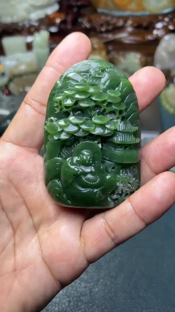 未镶嵌和田玉把件-