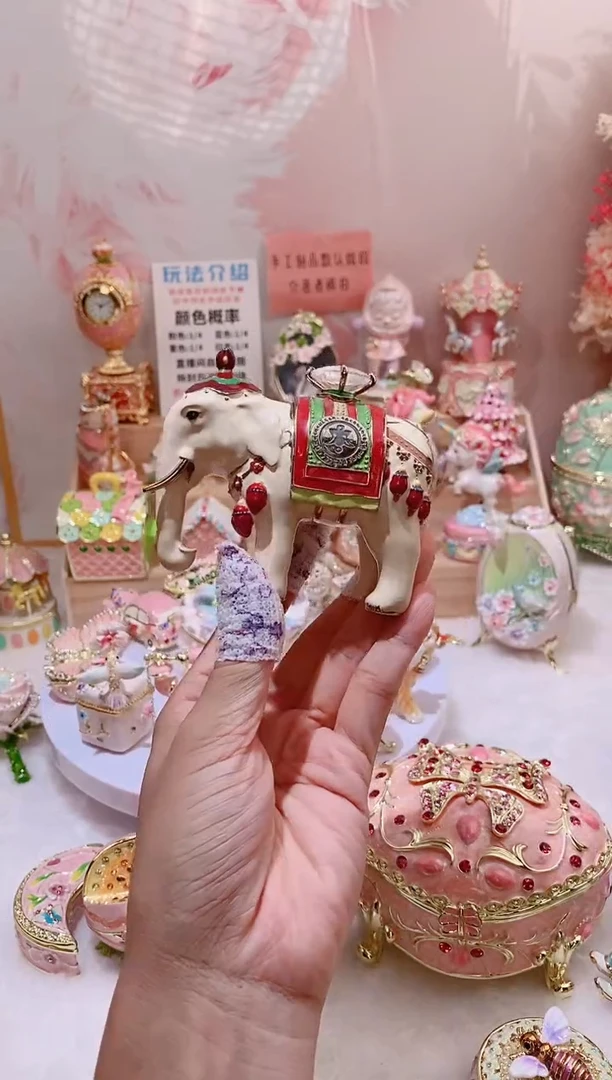 珐琅彩中古首饰盒摆件