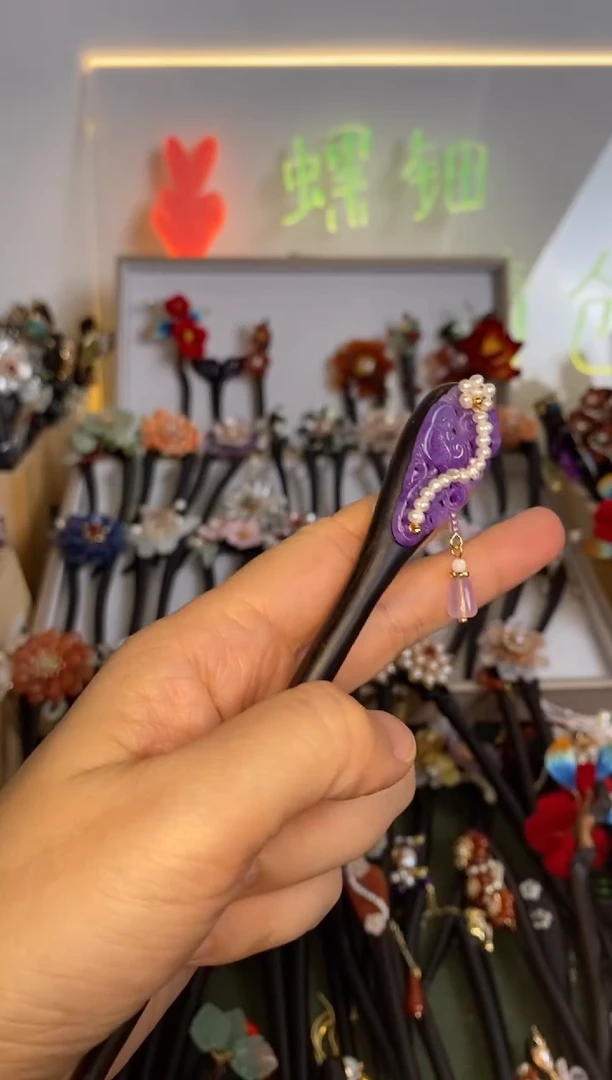 非金属木质月**辰18  两只装  红色  美丽发簪