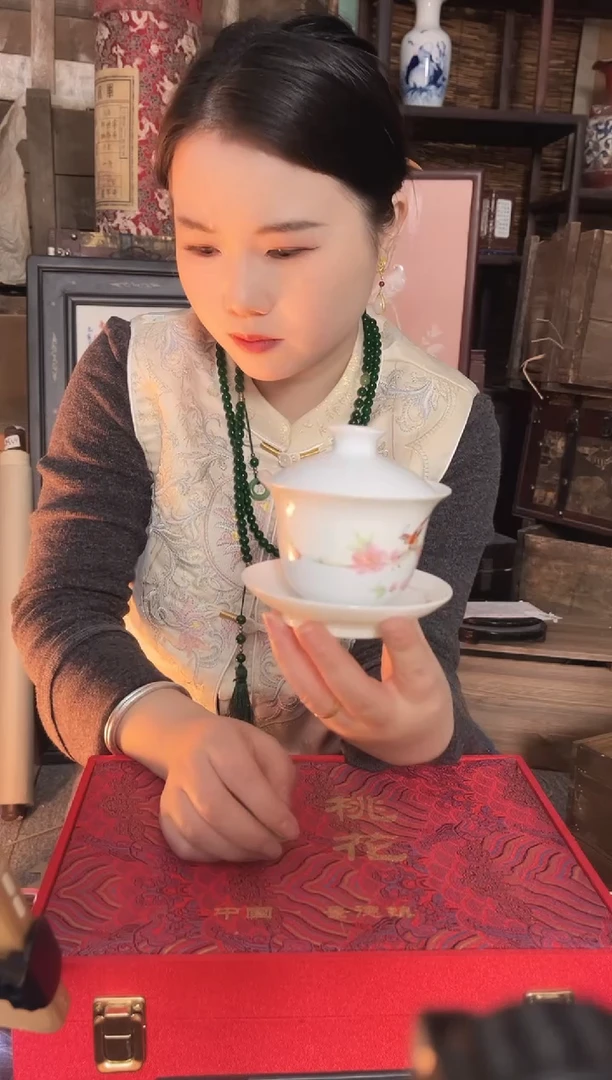 陶景德镇陶瓷摆件C210
