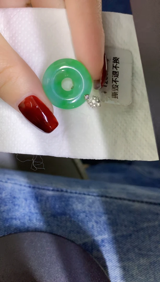 颈饰18K金镶嵌翡翠缅甸天然翡翠A货