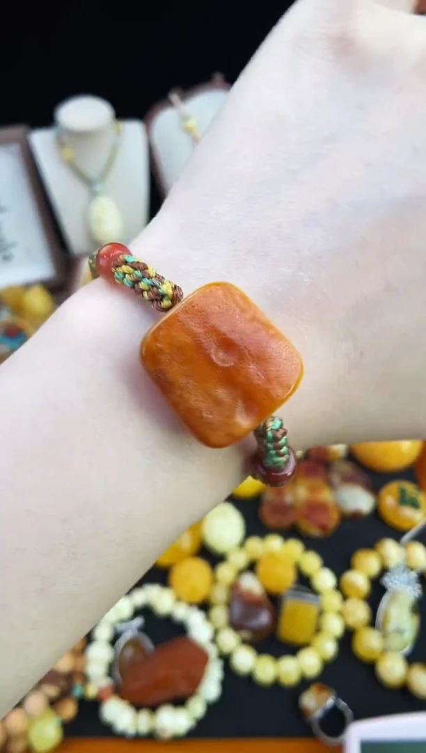 琥珀未镶嵌珠宝奇石柒月