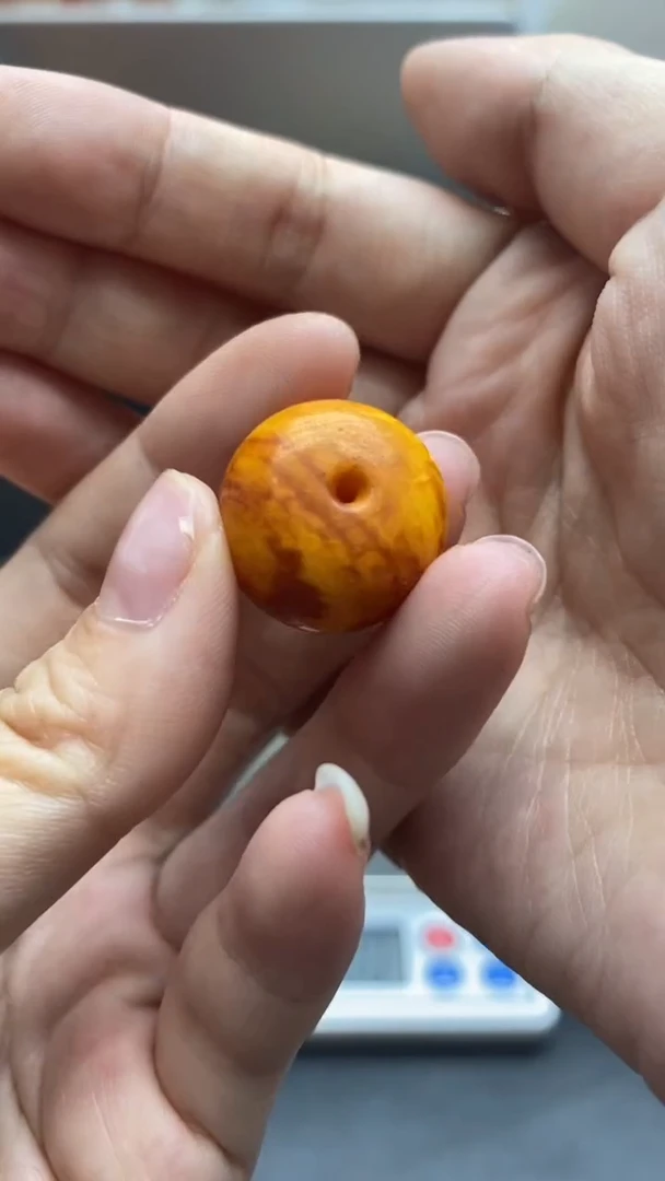 琥珀未镶嵌珠宝奇石2576