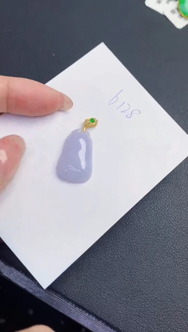 翡翠未镶嵌颈饰缅甸天然翡翠A货